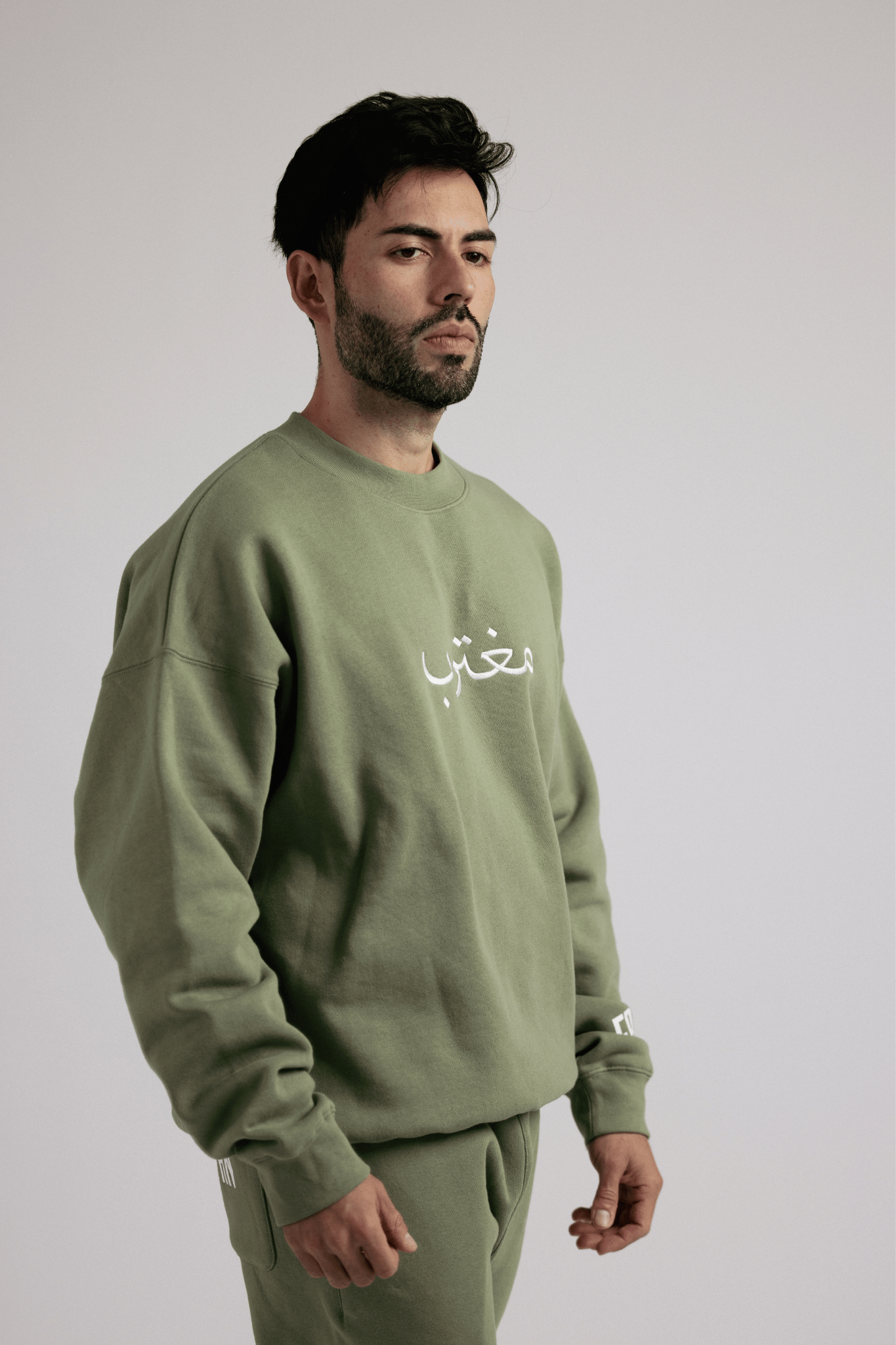 مغترب ("mughtarib") Crewneck Sweatshirt